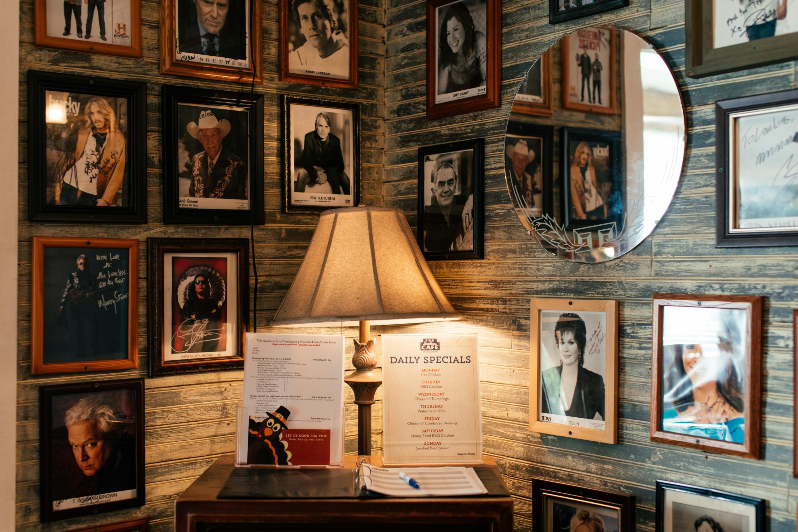 National Frames & Art Gallery - Andheri